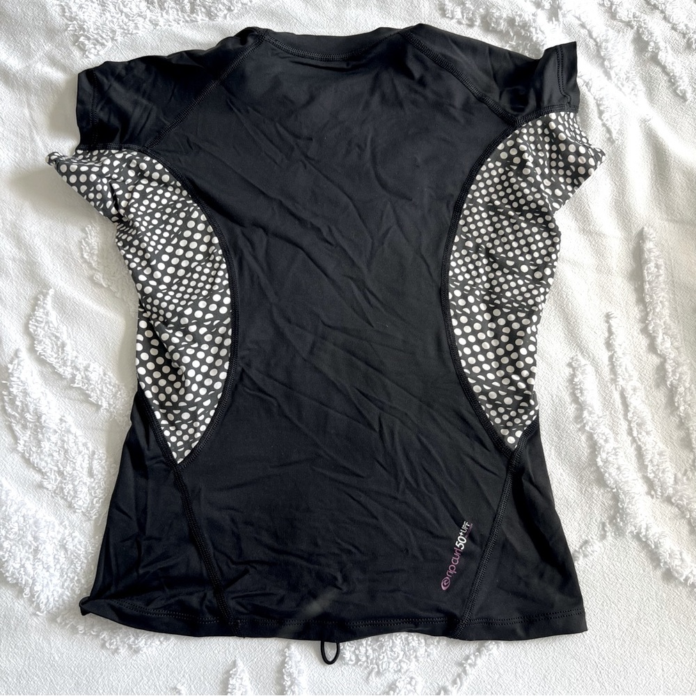 Rip Curl Rash Guard - Picture 2 of 4